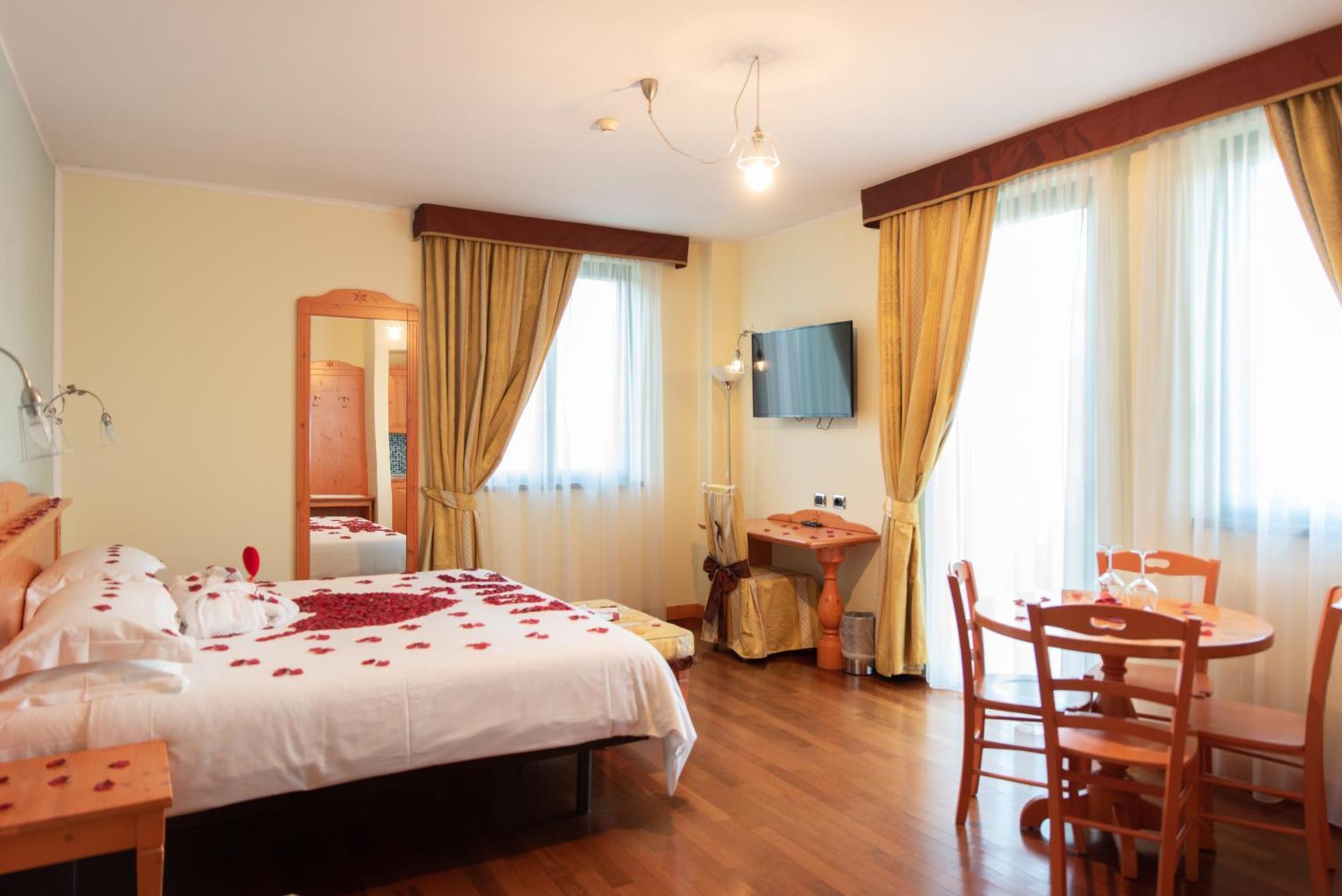 Hotel Residence Montelago Ternate  Екстер'єр фото